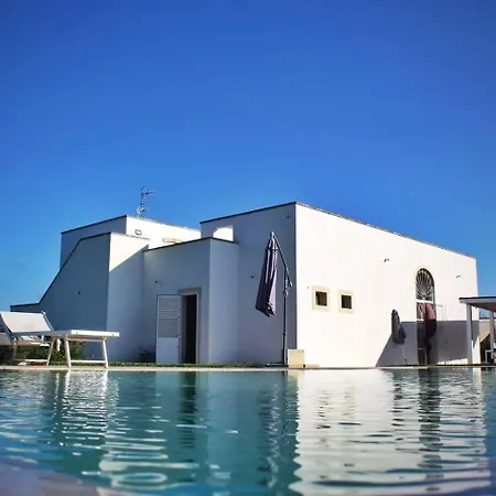 Luna Con Piscina Villa Borgagne